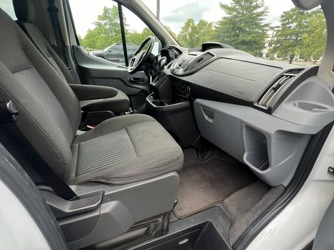 Used 2017 Ford Transit 350 XLT image 8