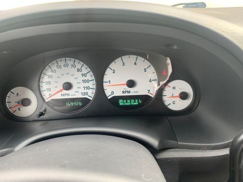 Used 2006 Dodge Grand Caravan SE w/ Popular Equipment Group I image 2