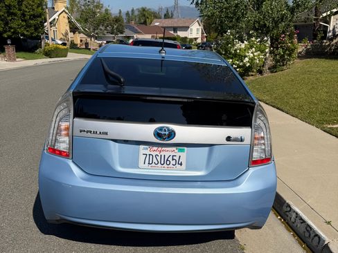 Used 2014 Toyota Prius Prime Advanced FWD image 11