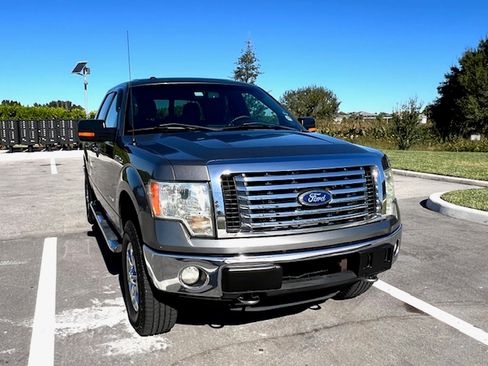 Used 2011 Ford F150 XLT w/ XLT Chrome Pkg image 2