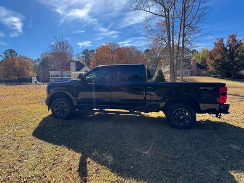 Used 2024 Ford F250 Lariat w/ Sport Appearance Package image 2