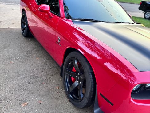 Used 2020 Dodge Challenger SRT Hellcat image 12