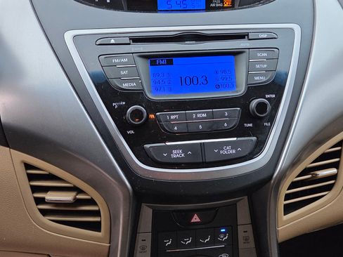 Used 2013 Hyundai Elantra GLS image 18