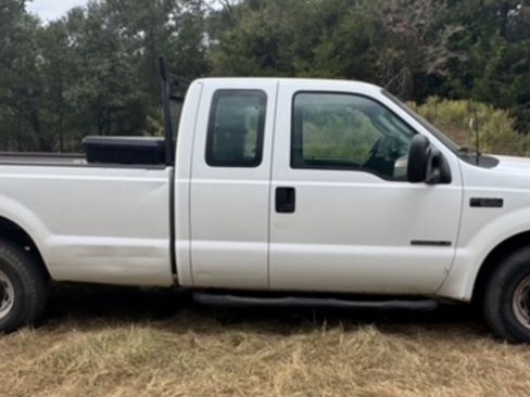 Used 2003 Ford F250 XL image 5
