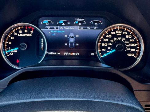 Used 2016 Ford F150 Limited w/ Trailer Tow Package image 21