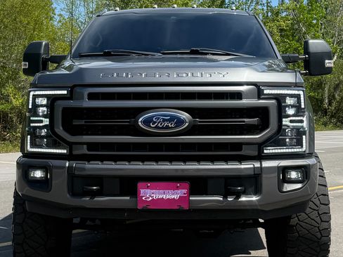 Used 2022 Ford F350 Lariat AWD/4WD image 4