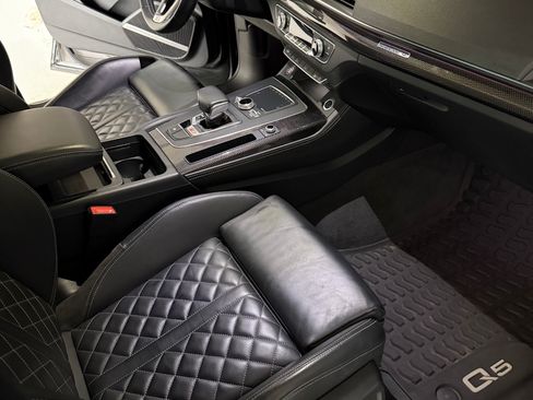 Used 2018 Audi SQ5 Prestige image 10