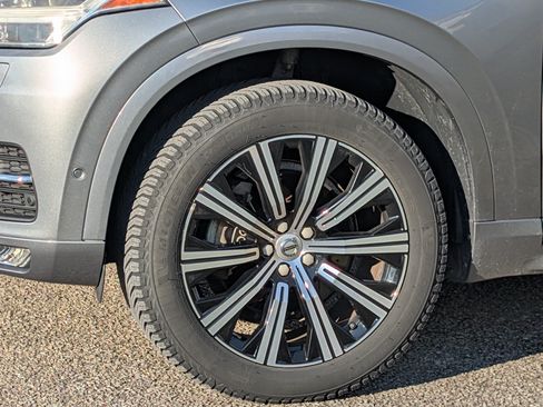 Used 2017 Volvo XC90 T5 Momentum w/ Vision Package image 26