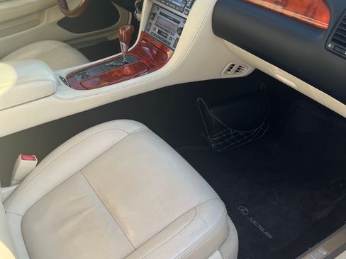 Used 2006 Lexus SC 430 Convertible RWD image 10
