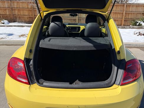 Used 2014 Volkswagen Beetle 1.8T image 11