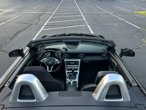 Used 2012 Mercedes-Benz SLK 250 image 5