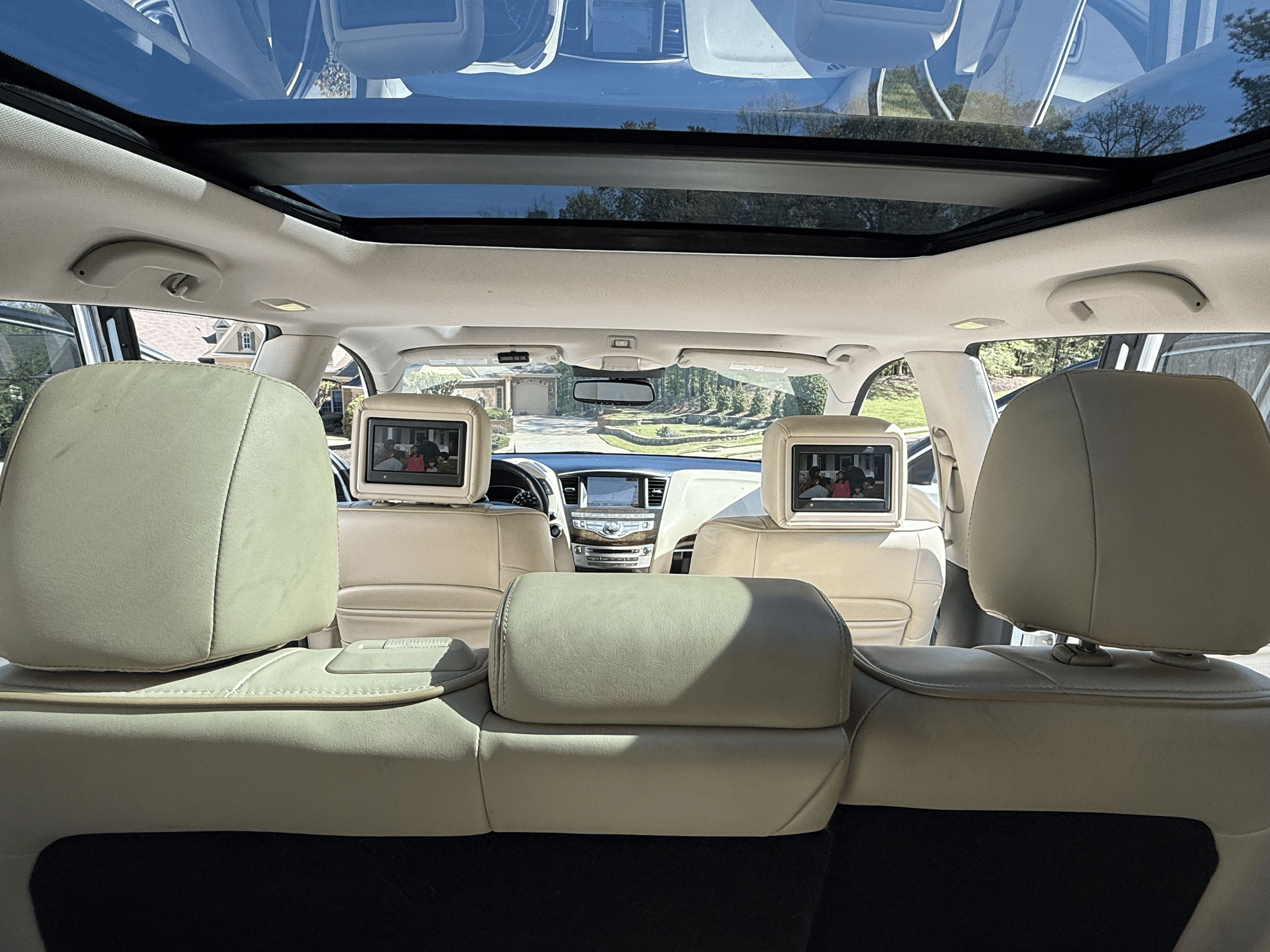 Used 2015 INFINITI QX60 FWD w/ Deluxe Touring Package image 9