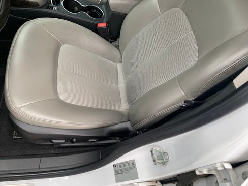 Used 2016 Buick Verano w/ Comfort Package FWD image 14