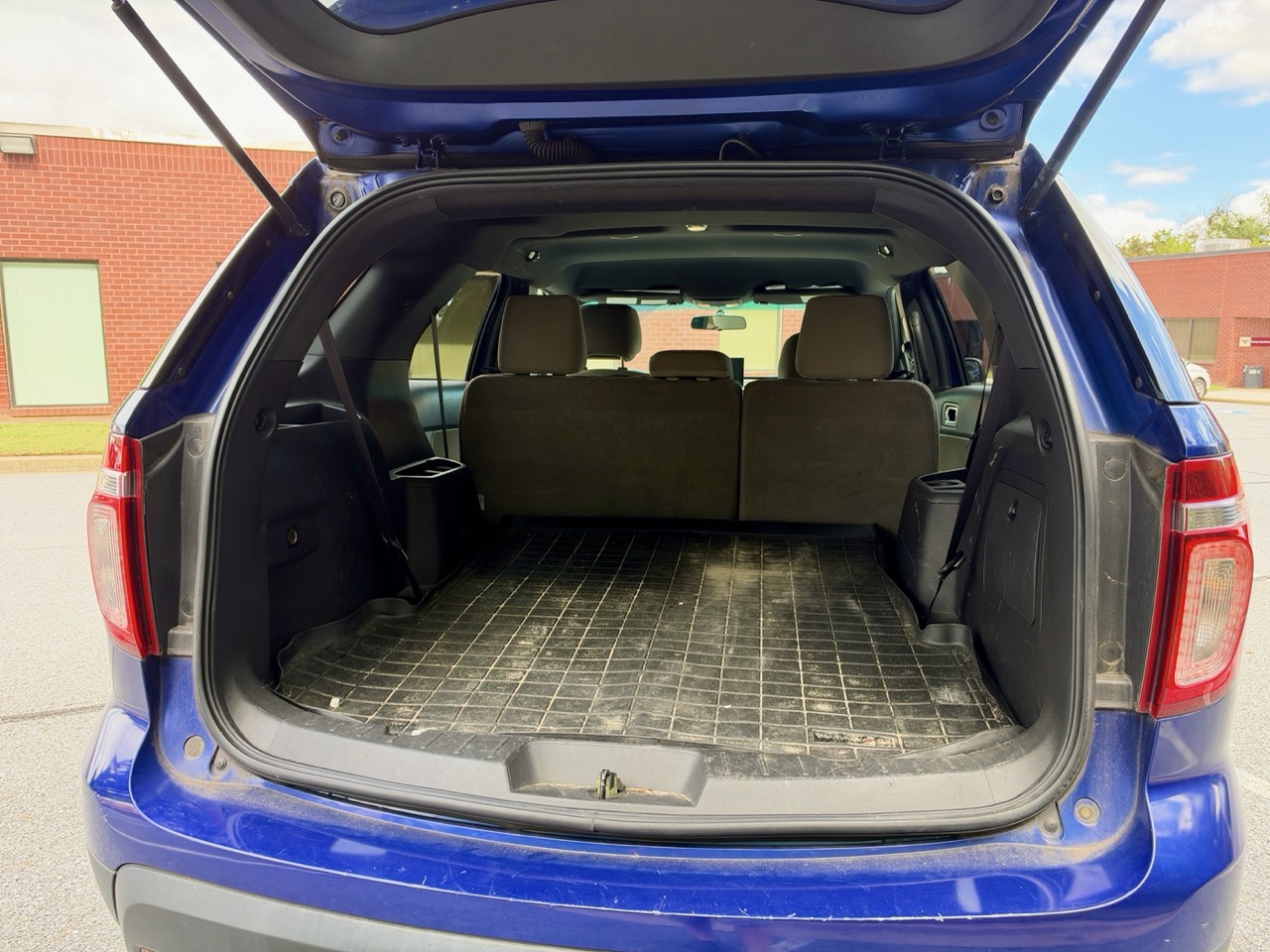 Used 2013 Ford Explorer 4WD w/ Class III Trailer Tow Pkg image 16
