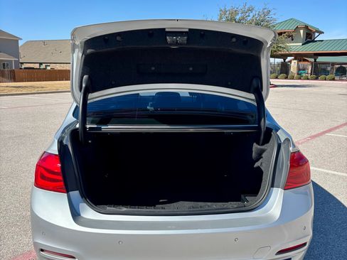 Used 2017 BMW 330i Sedan image 18