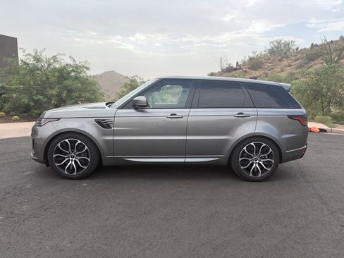 Used 2019 Land Rover Range Rover Sport Supercharged AWD/4WD image 2