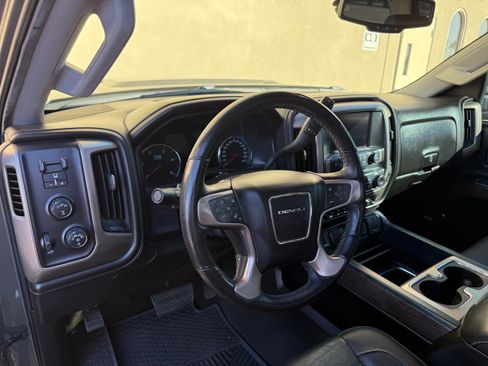 Used 2017 GMC Sierra 2500 Denali w/ Duramax Plus Package image 8