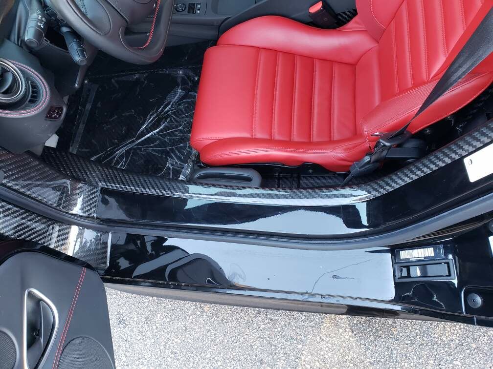 Used 2020 Alfa Romeo 4C Spider RWD image 9