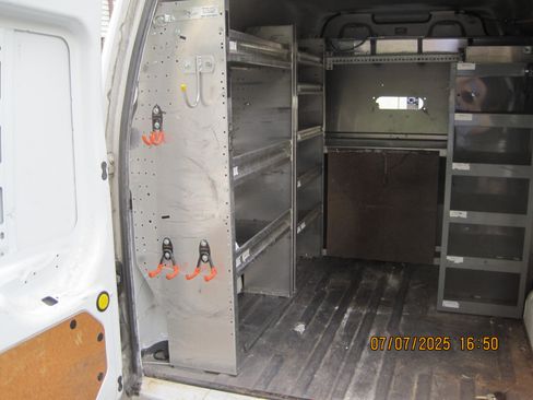 Used 2011 Ford Transit Connect XLT image 8