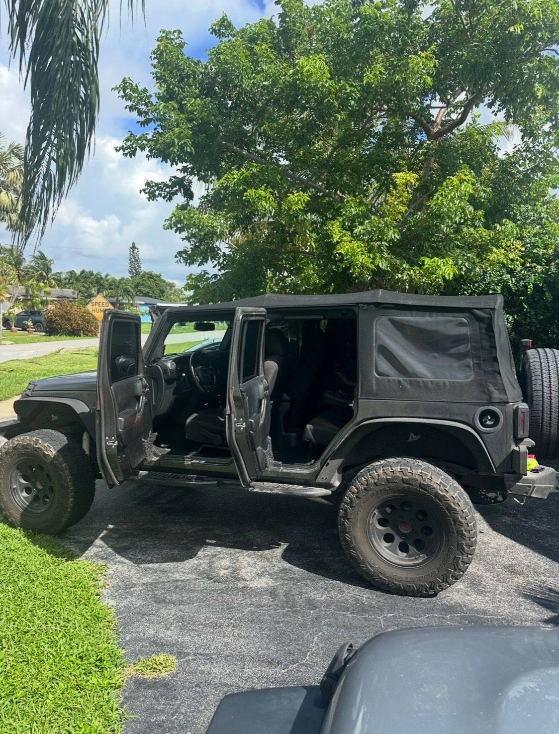 Used 2018 Jeep Wrangler Unlimited Sport S AWD/4WD image 6