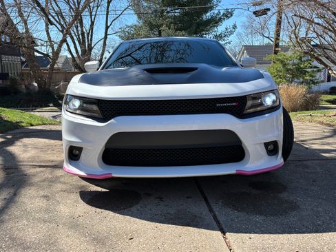 Used 2018 Dodge Charger SXT Plus RWD image 19