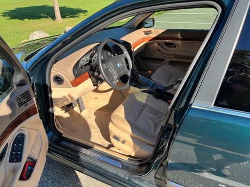 Used 1997 BMW 540i Sedan image 20