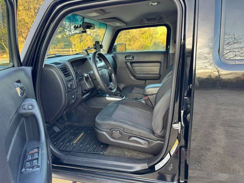 Used 2006 HUMMER H3 image 9