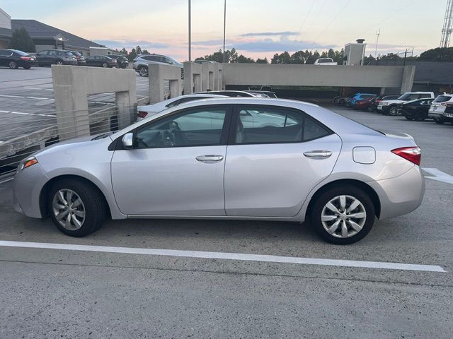 Used 2014 Toyota Corolla LE FWD image 2