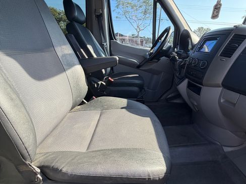 Used 2012 Mercedes-Benz Sprinter 2500 image 12