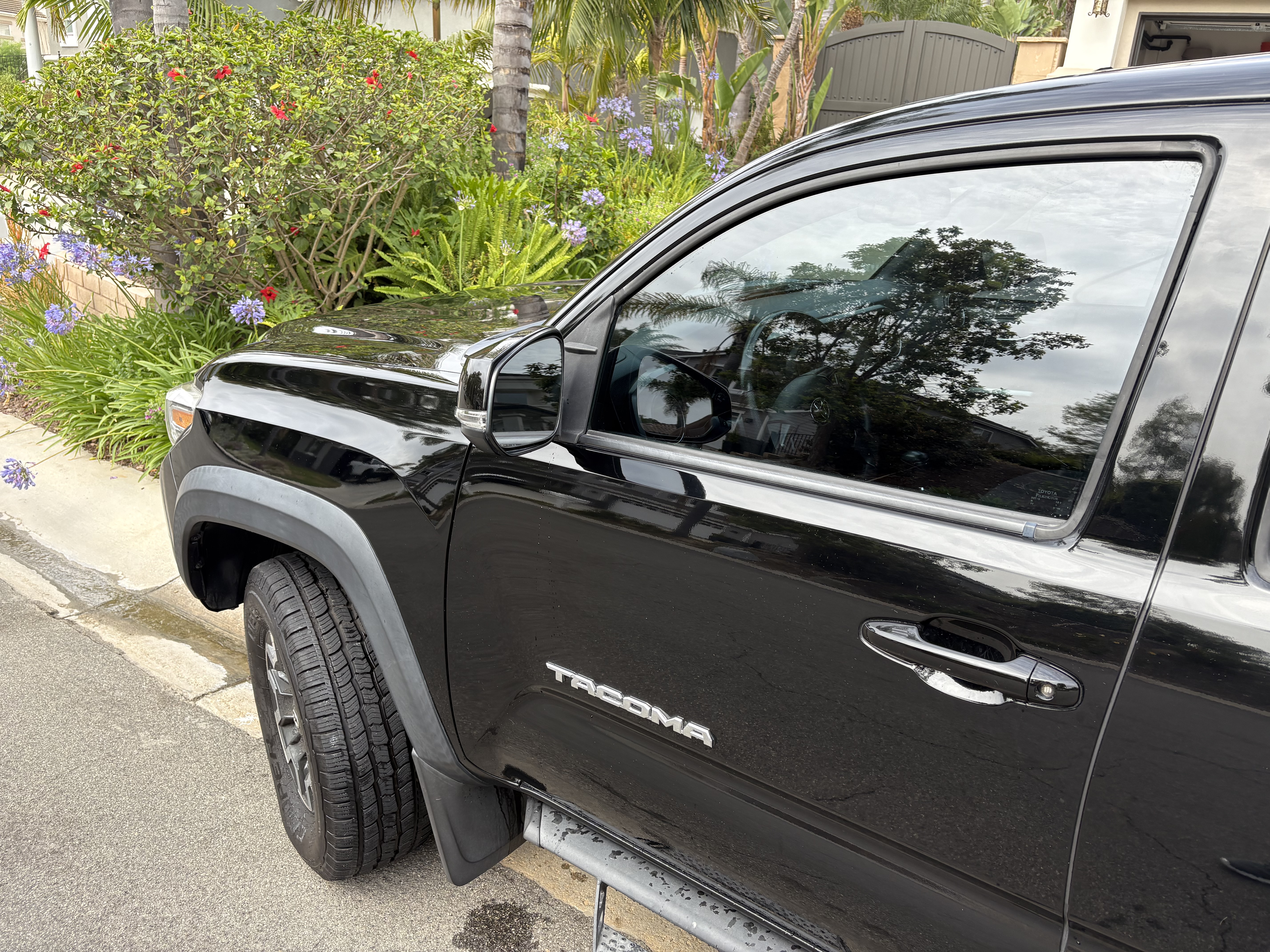Used 2017 Toyota Tacoma TRD Off-Road w/ Tow Package RWD image 5