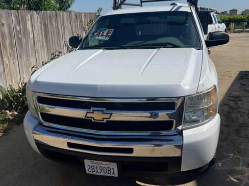 Used 2011 Chevrolet Silverado 1500 W/T w/ LS Package RWD image 5