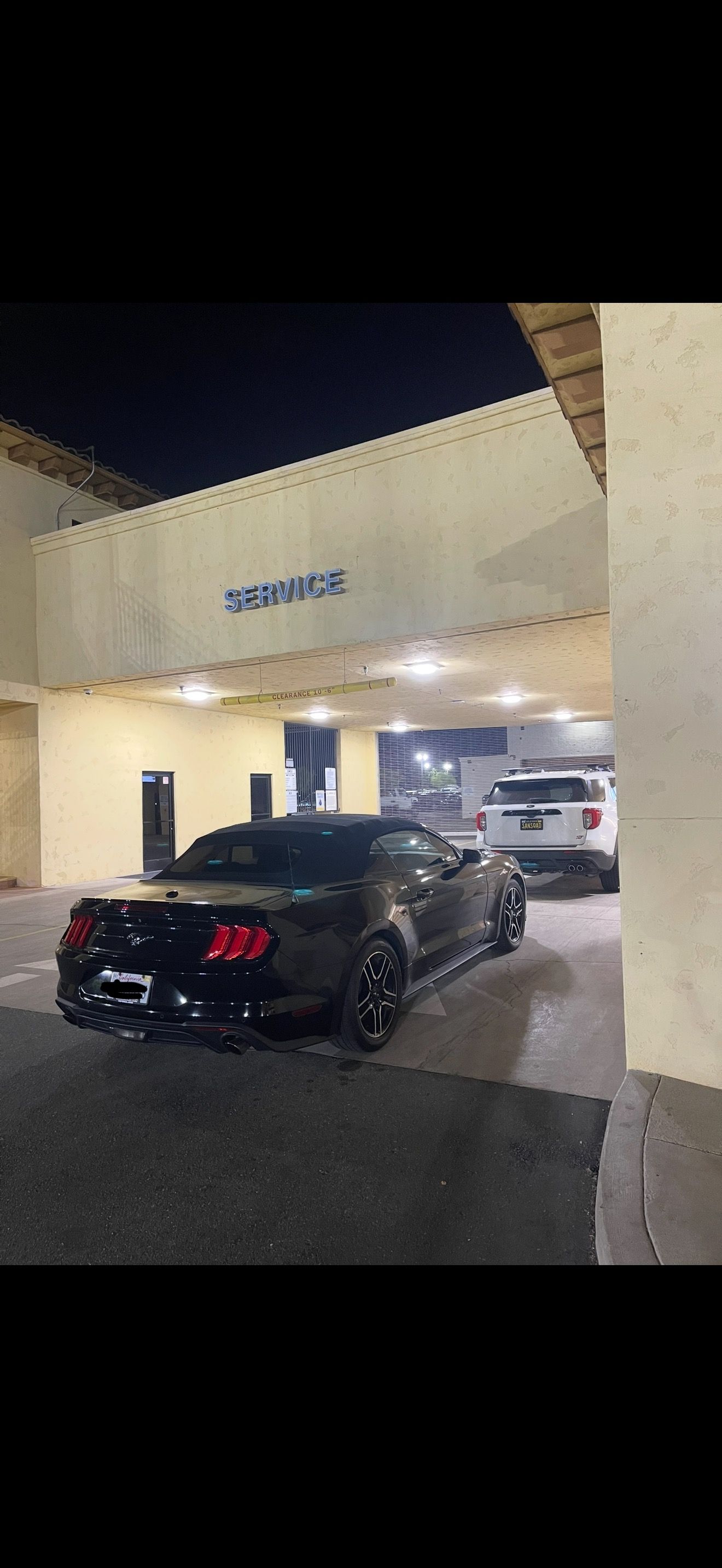 Used 2018 Ford Mustang Premium RWD image 10