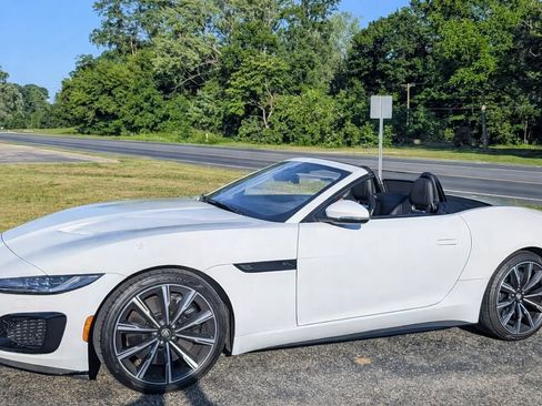 Used 2021 Jaguar F-TYPE R image 4