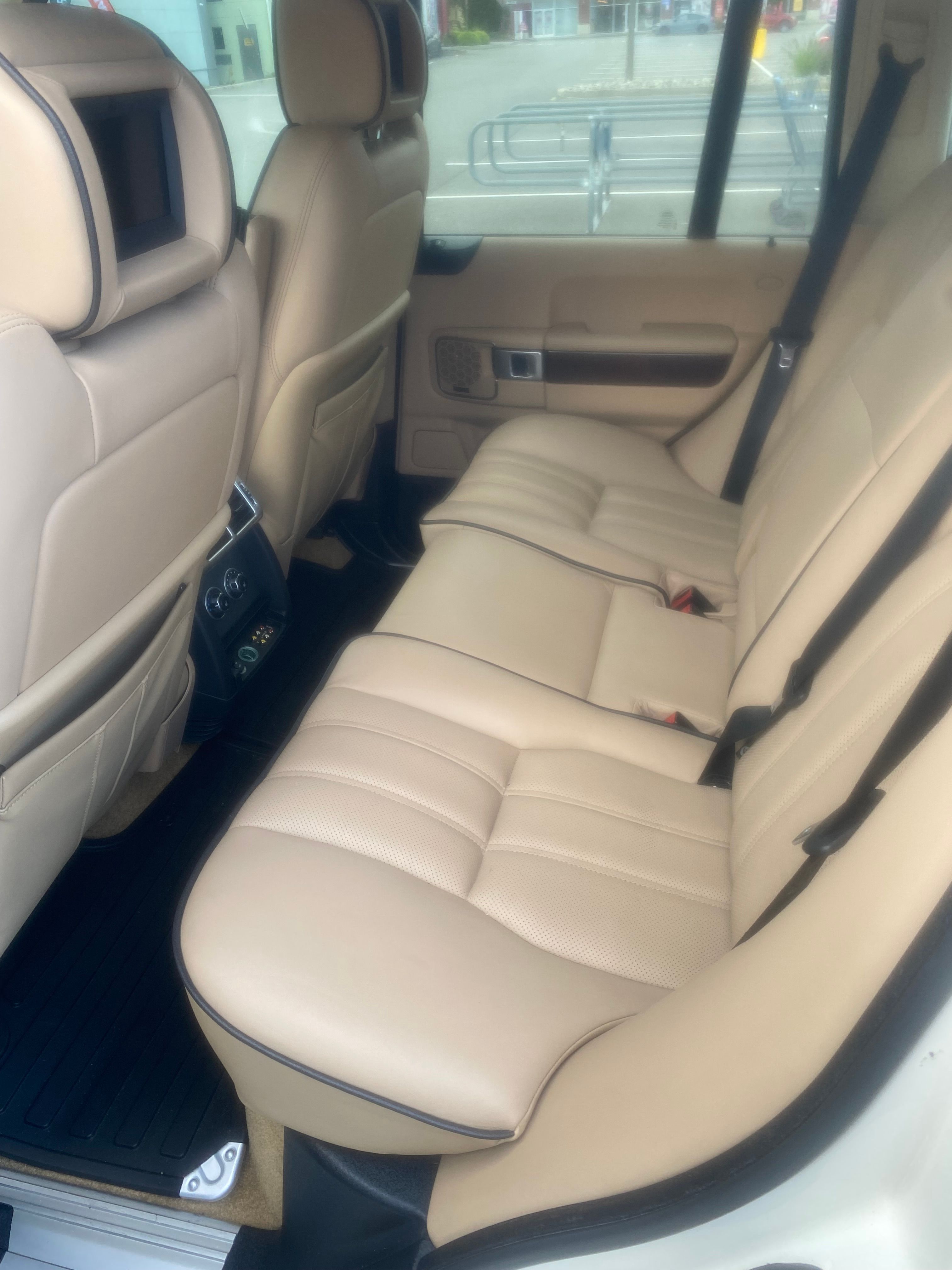 Used 2008 Land Rover Range Rover Supercharged AWD/4WD image 9
