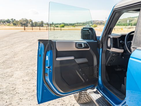 Used 2022 Ford Bronco Wildtrak image 9