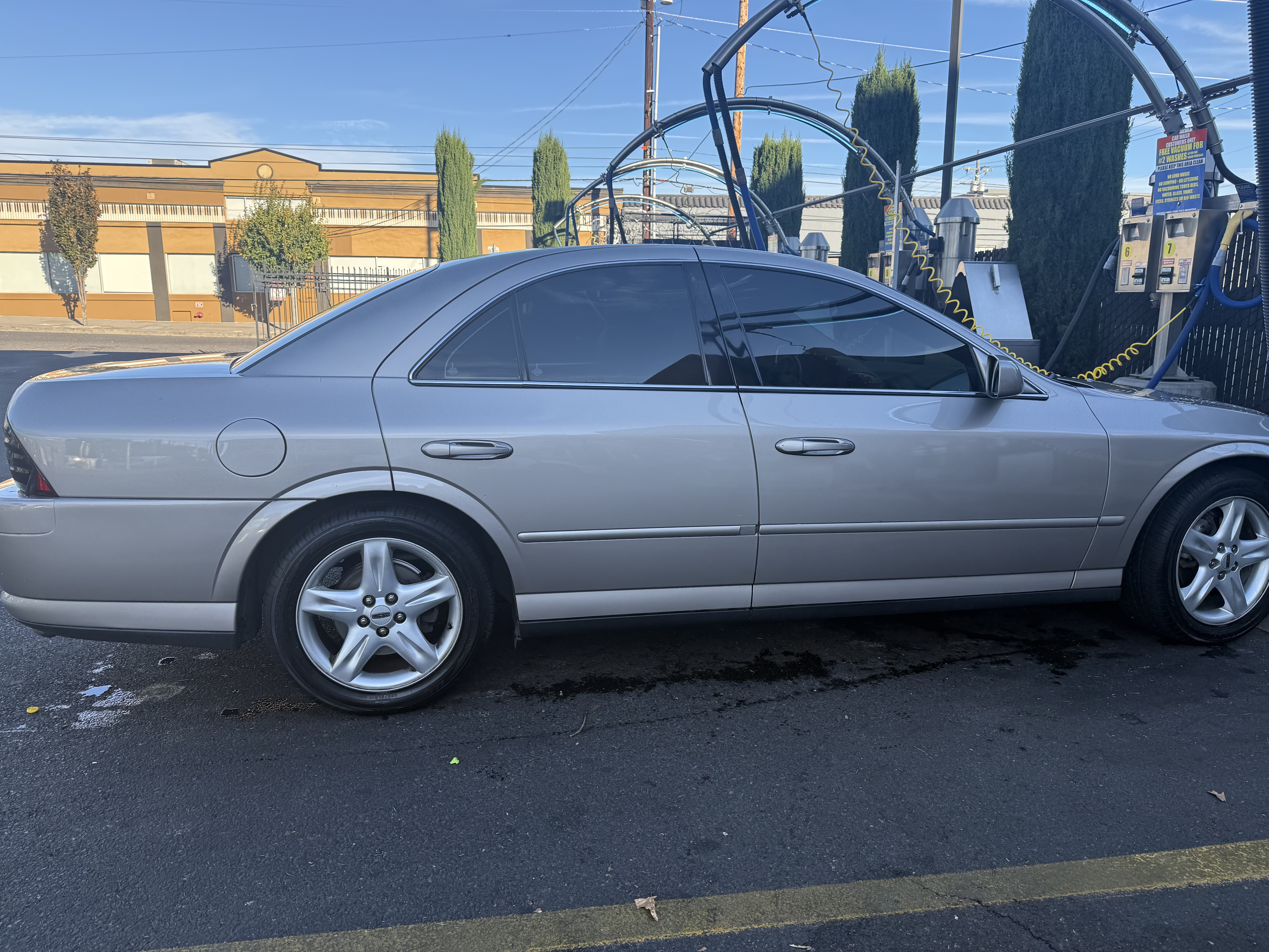 Used 2002 Lincoln LS RWD image 5