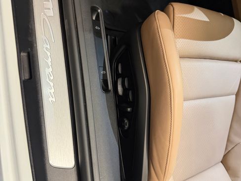 Used 2024 Porsche 911 Carrera image 17