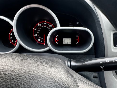 Used 2010 Toyota Matrix FWD image 8
