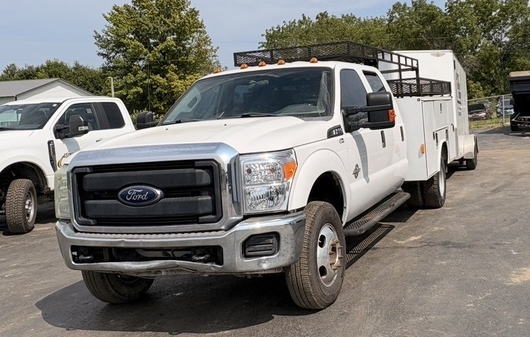 Used 2015 Ford F350 XL w/ Power Equipment Group AWD/4WD image 25