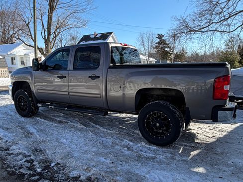 Used 2012 Chevrolet Silverado 2500 LT w/ Interior Plus Package image 4