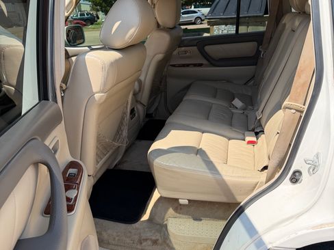 Used 2004 Toyota Land Cruiser AWD/4WD image 11