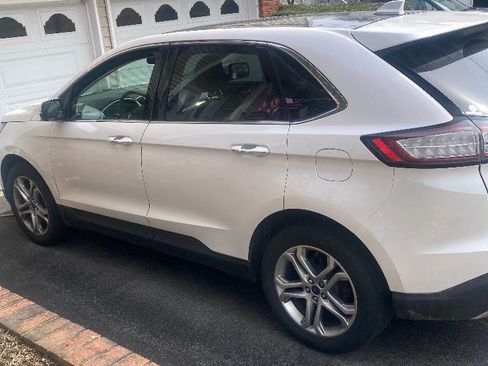 Used 2017 Ford Edge Titanium w/ Equipment Group 301A image 9