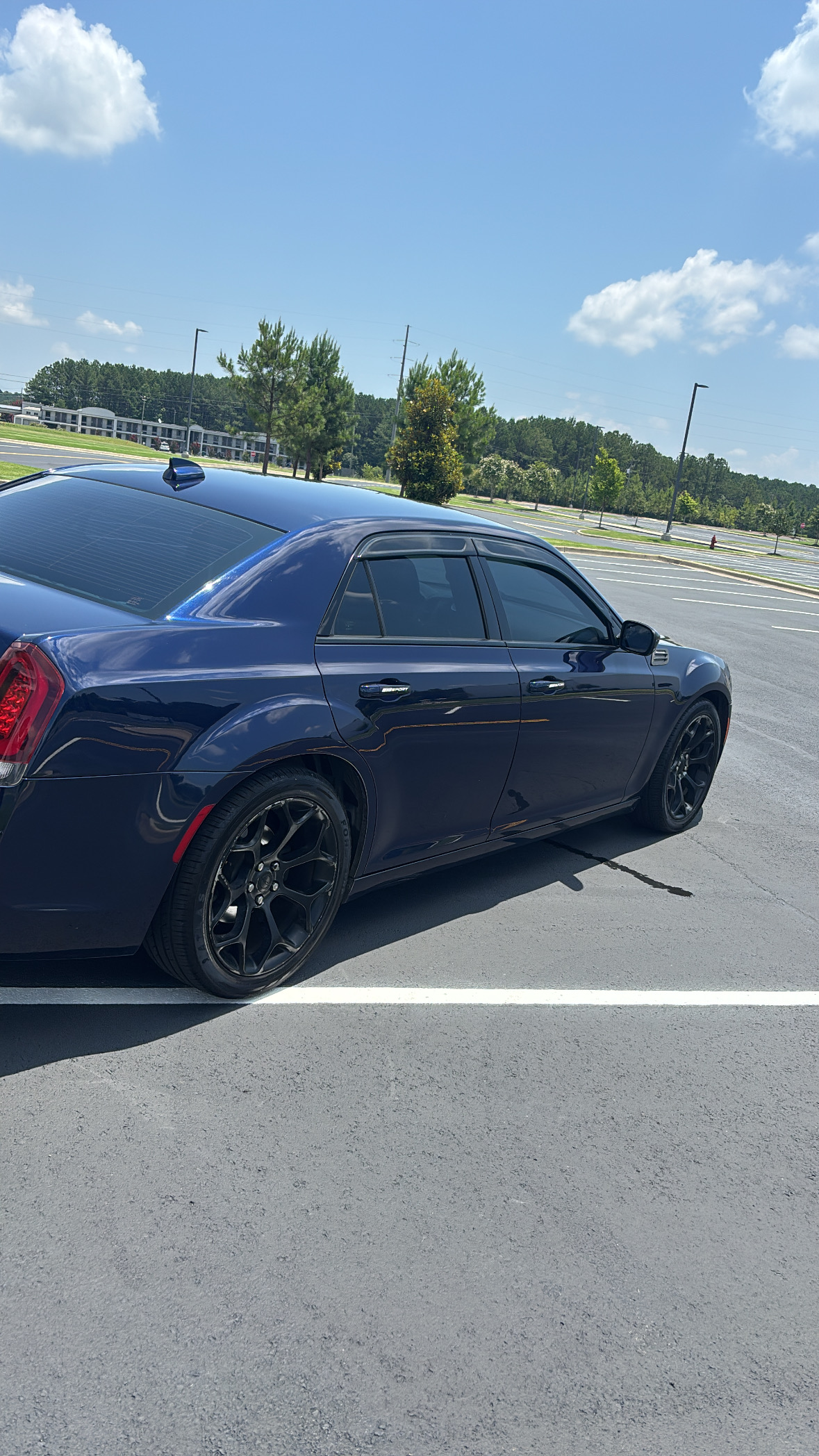 Used 2016 Chrysler 300 S RWD image 6