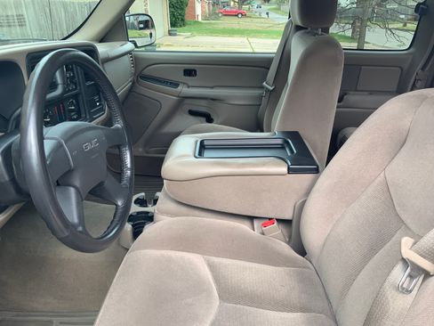 Used 2004 GMC Sierra 1500 SLE w/ Light Duty Power Package image 6