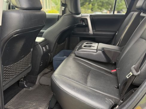 Used 2018 Toyota 4Runner Limited AWD/4WD image 9