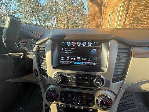 Used 2019 GMC Yukon Denali w/ Denali Ultimate Package image 17