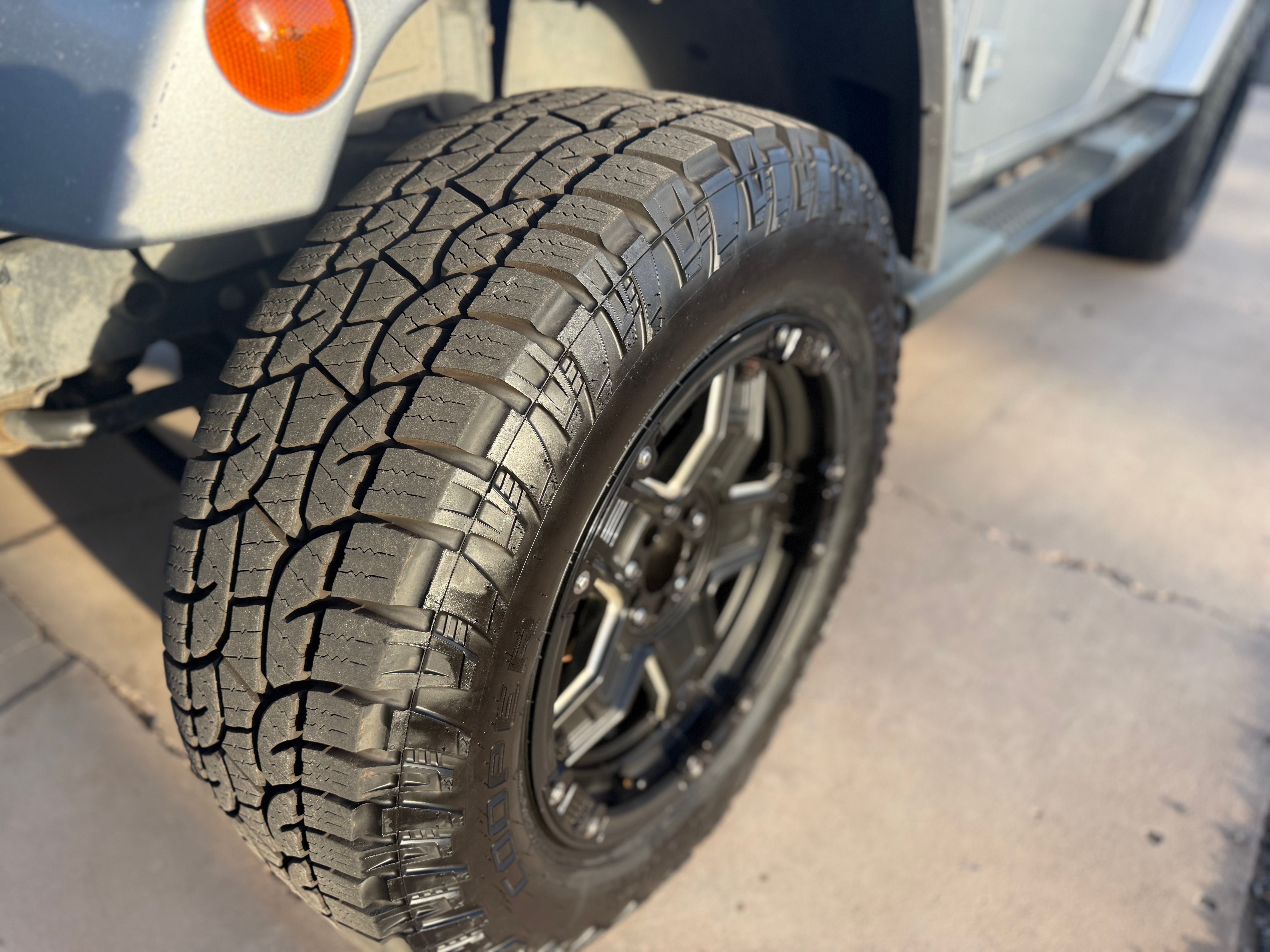 Used 2014 Jeep Wrangler Unlimited Sahara AWD/4WD image 9