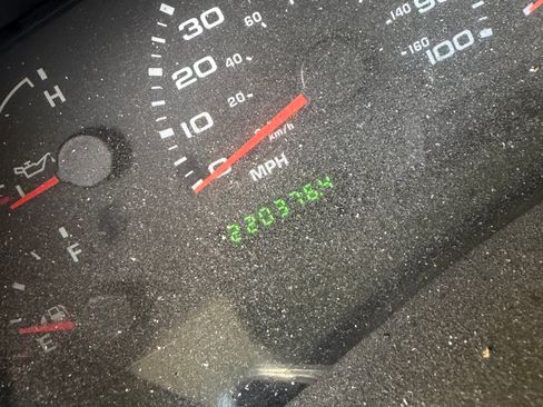 Used 2003 Ford F350 2WD Regular Cab DRW Super Duty image 5