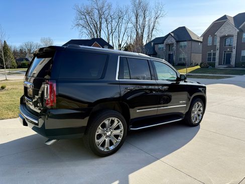 Used 2016 GMC Yukon Denali w/ Open Road Package image 4