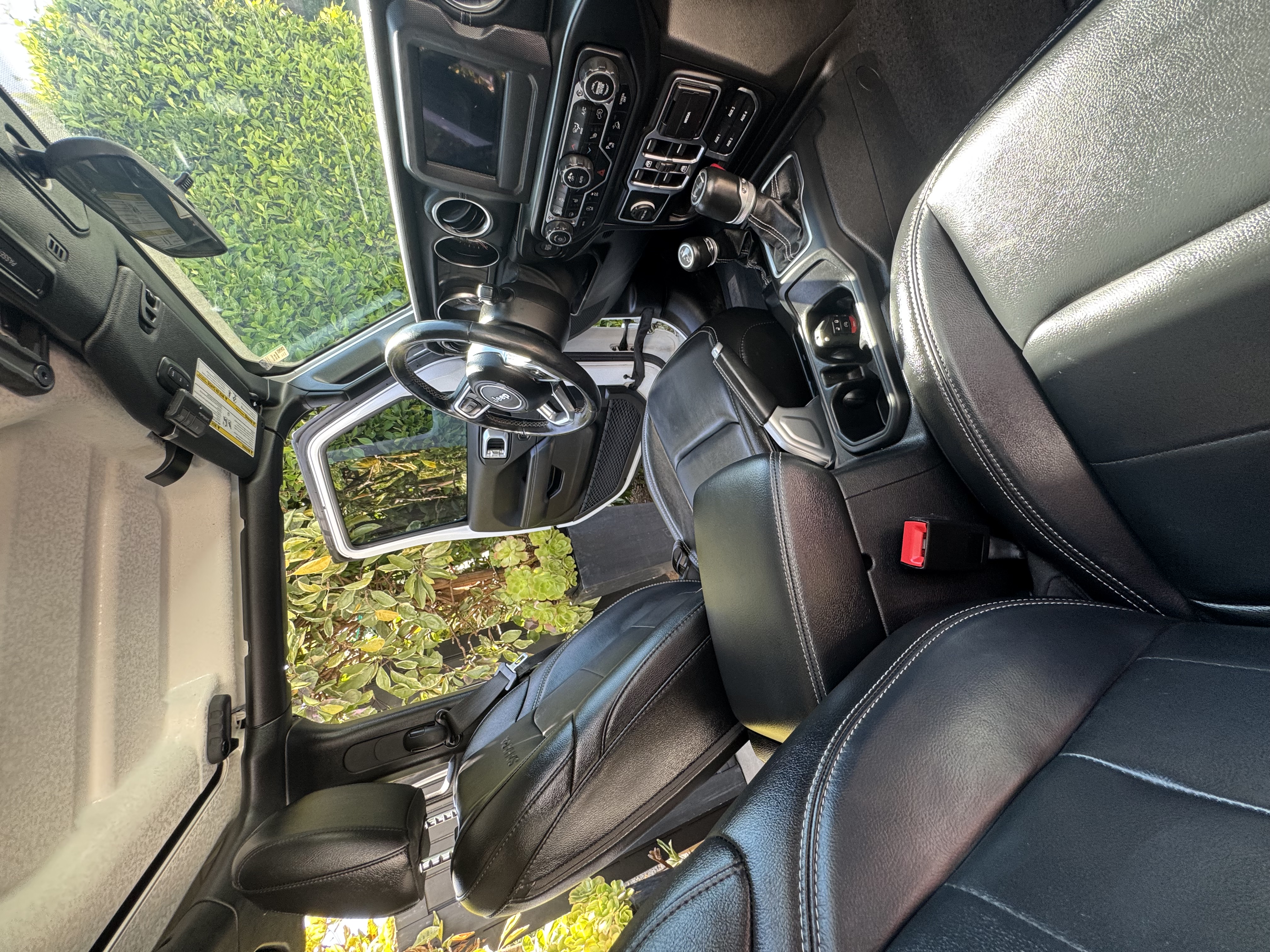 Used 2021 Jeep Wrangler Unlimited Sahara w/ LED Lighting Group AWD/4WD image 14